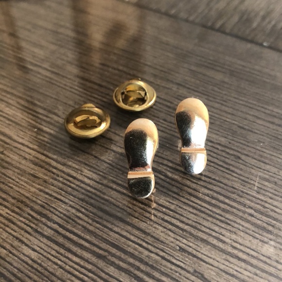 Vintage AVON “Spirited Steps” Footprint, Boot Print Tack Pins, Lapel Pins - Picture 2 of 12